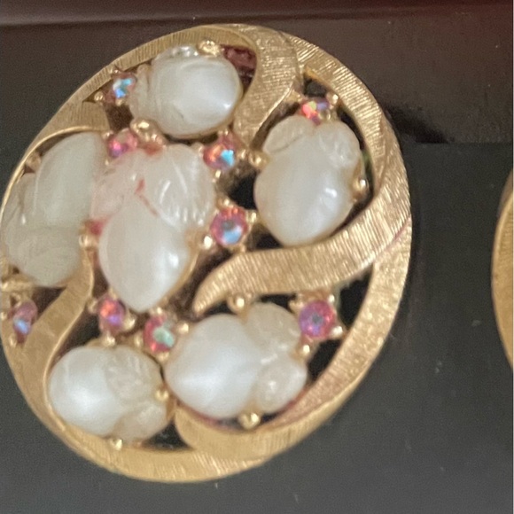 Vtg Alfred Phillippe for Crown Trifari acorn fruit salad swirl clip earrings - Picture 6 of 8